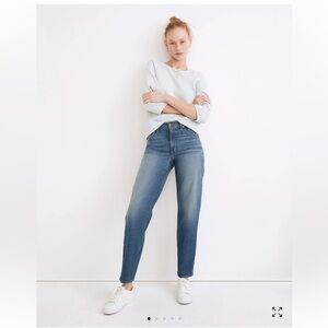 EUC Madewell The Mid-Rise Perfect Vintage Straight Jean in Marchman Wash